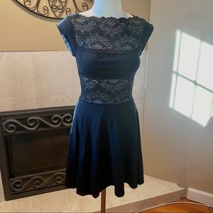 Bebe Lace Midriff Skater Short Sleeve Dress SZ XXS